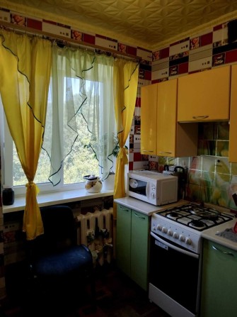 Продам квартиру на вул. Кап. Кузнецова поруч з парком. - фото 1