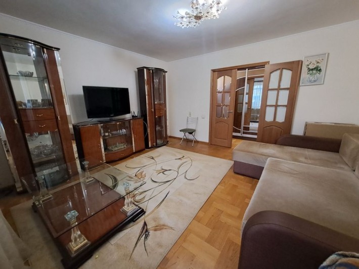Продаю 3 к.кв. Проспект Центральный - 6-я Слободская - фото 1