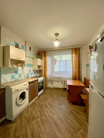 Продажа двухкомнатной квартиры (район Спротмастера) - фото 1