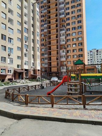 Продам 3 ком. кв. в новом кирпичном доме - фото 1