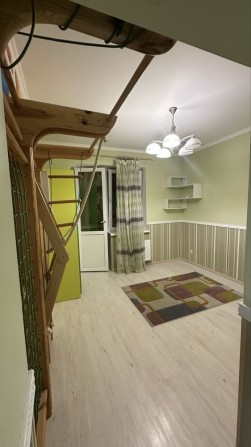 Простора та затишна 2-кімнатна квартира з гардеробною на ЖК Щасливий! - фото 1
