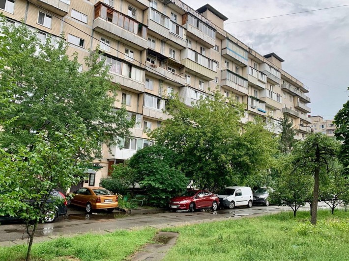 Продам 3-кімнатну квартиру на Оболоні, вул. Архіпенка 10-В - фото 1