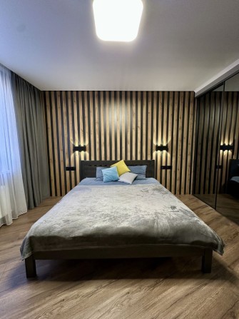 Без% ПРОСТОРА однокімнатна 45м² Уютний квартал Паркінг Басейн Балкон - фото 1