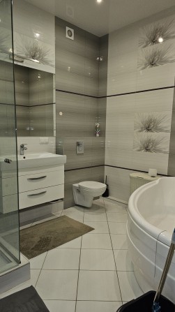 Продаж 2 к. кв.  Олексіївка Новобудова 77 м2 - фото 1