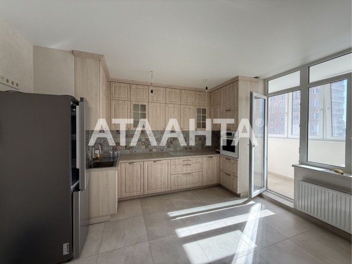 3 ком.квартира с просторной кухней(16м2)ЖК Дмитриевский .Новый ремонт! - фото 1