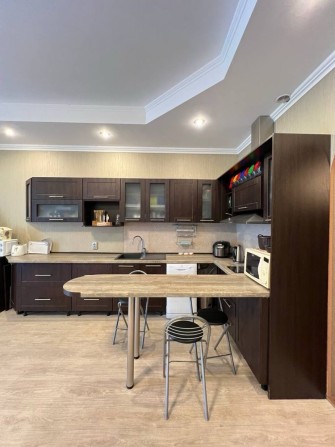 В продаже  квартира,68 м², в престижном доме ЖК Остров,Центр(код22085) - фото 1