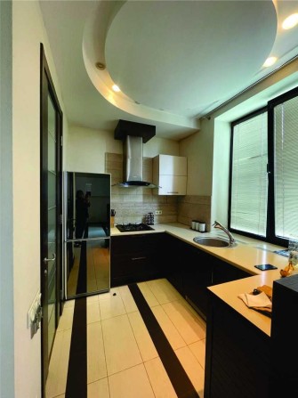 Продам 2 кімнатну квартиру в Центрі, проспект Героїв Харкова. - фото 1