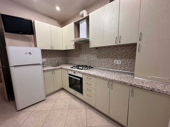 Продаж!1 кім. Квартири 40м2 з Окремою Гардеробною! Боголюбова 31 - фото 1