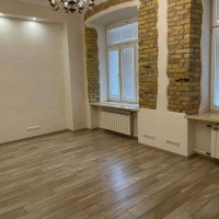 Продається 4-кімнатна квартира Крутий узвіз, 5 Київ