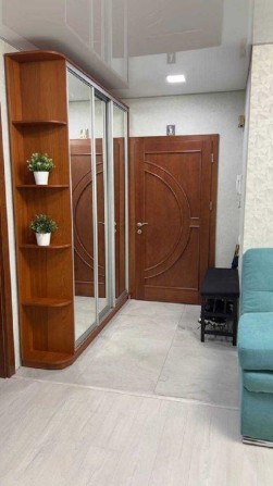 Продається 3к квартира з ремонтом на вул. Пулюя 5а в Солом'янському районі (Турецьке містечко) - фото 1