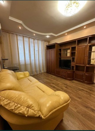 Здається 2 кімнатна квартира в центрі міста. - фото 1