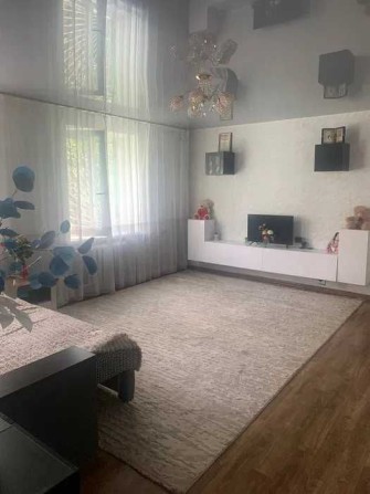 Продается 2-комнатная квартира на Химике - фото 1