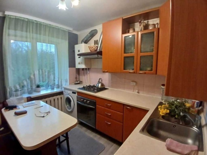 Здам 3-х кімн. квартиру, вул. Героїв УПА ( Кирпоноса ), ГАЗ. колонка - фото 1
