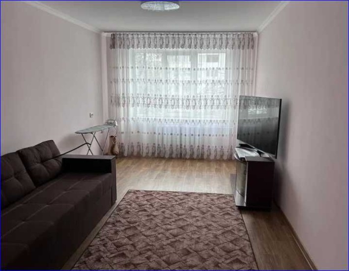 Здається 3 кімнатна квартира з євроремонтом вул. Сумгаітська - фото 1