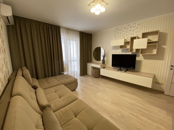 Оренда 1к. квартири 45 м2 ЖК Кришталеві Джерела, 2-й поверх - фото 1