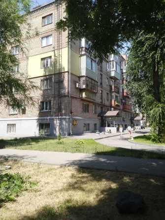 2 кімн. квартира в центрі вул. Сталеварів р-н 6 лікарні - фото 1