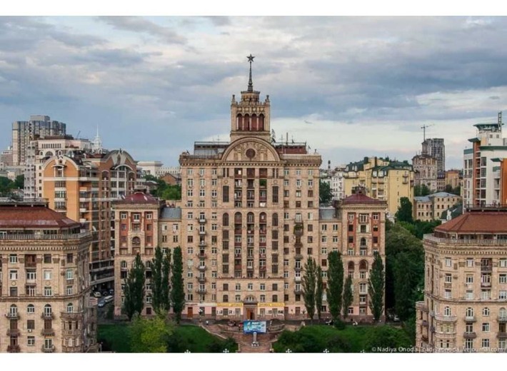 Оренда 4-кім. квартири в історичному центрі Києва вул. Хрещатик №25 - фото 1