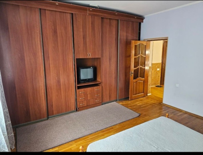 Здам 3 кімнатну квартиру  центр вул.Театральна - фото 1