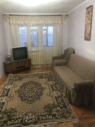 Сдам 2х комнтаную квартиру - фото 1