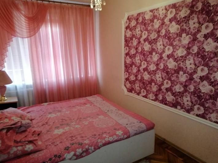Здаю свою 2 к кв. (студію) в центрі міста. 2 поверх Соборна-Макарова - фото 1