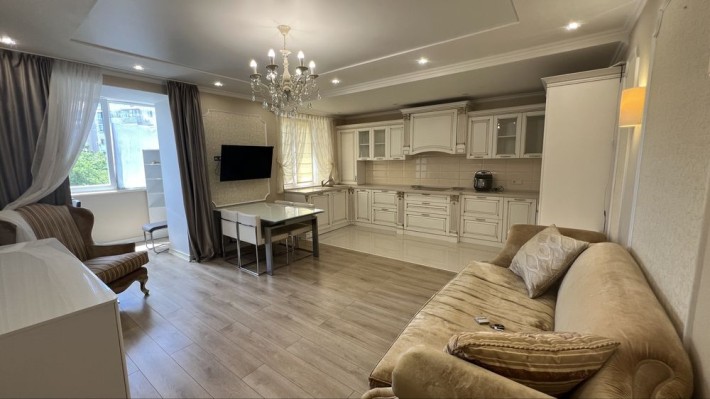 стильна 3 х квартира Аркадия 7 фонтана Посмитного - фото 1