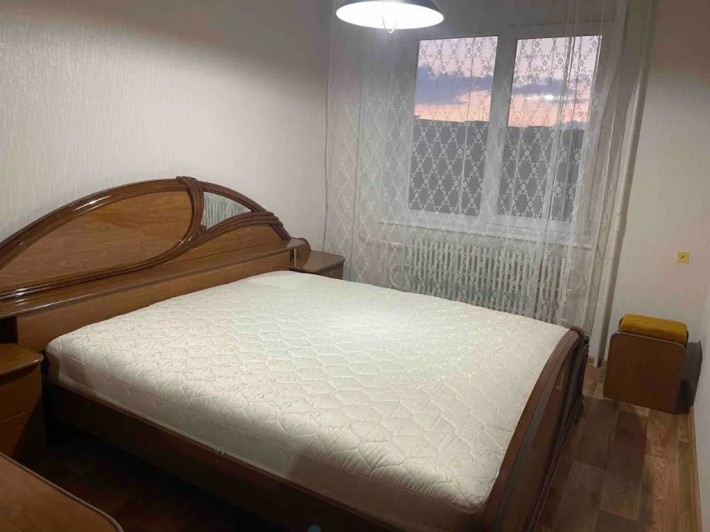 4к квартира ж/м Тополь-3, 74 дом - фото 1
