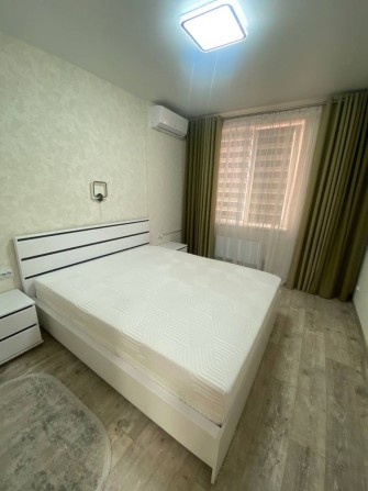 Сдам 2 комнатную квартиру на Алексеевке, пр.Победы,65Г. Черемушки. - фото 1