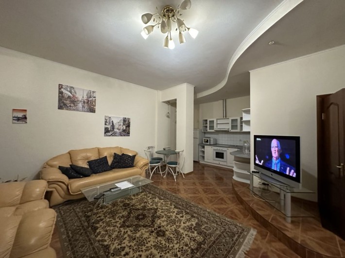 Аренда 1 ком. Кв. Чернышевская 53, центр, м. Университет, ЦНАП - фото 1