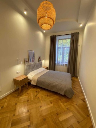 Оренда 2-кімнатної квартири в центрі міста вул. Пекарська $650 - фото 1