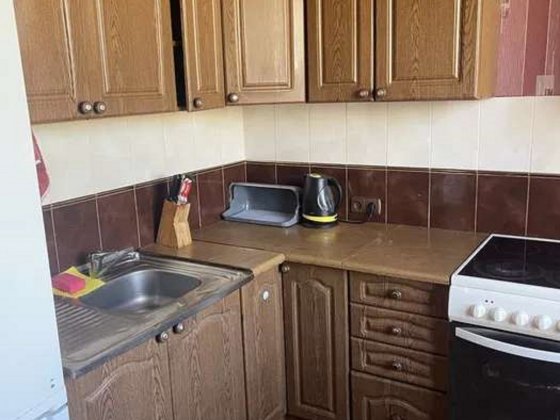 Продається трикімнатна квартира на Позняках вул.Ахматової,14б