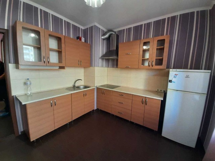 сдам 1 ком квартиру долгосрочно жилмасив "Радужный" дом 18 - фото 1