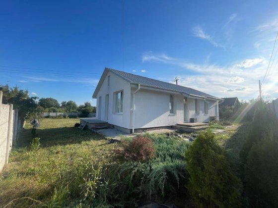 Продам новий будинок 100м2. 119000$ р-н масиву,Сонячна Васильков