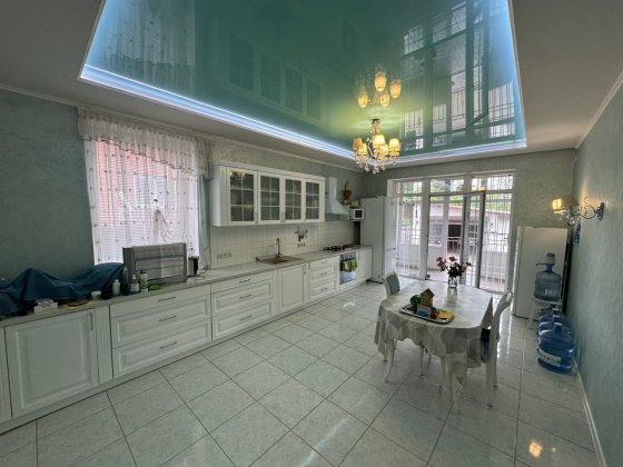 Продам 2х этажный Дом. Элитный район Днепр ул. Святкова. Площадь 295м2 Кам'янське