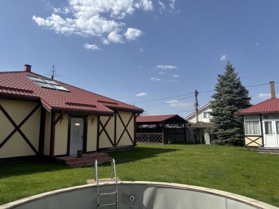 Продаж унікального будинку з басейном в крутій локації! Гостомель