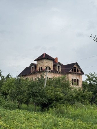 Просторий будинок - фото 1