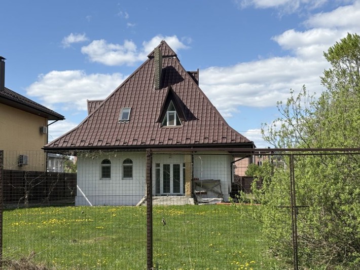 Продам будинок з вихідом на озеро та гаражем - фото 1