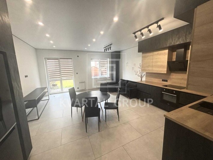 Продам СТИЛЬНИЙ таунхаус на в'їзді в Гостомель! Тераса 29м2/ГАЗ - фото 1