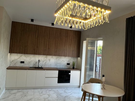 Таунхас з ремонтом в центрі Гостомеля. Гостомель