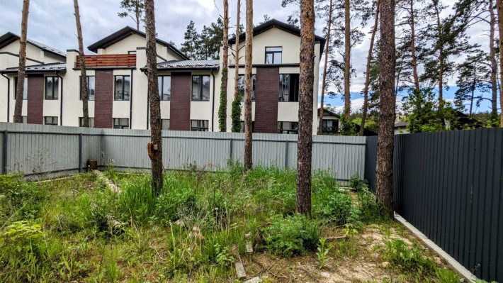 Крайній таун, як дуплекс. 3 поверхи. Газ поряд. - фото 1