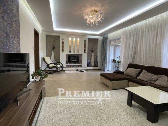 До продажу таунхаус з дизайнерським ремонтом Черноморск