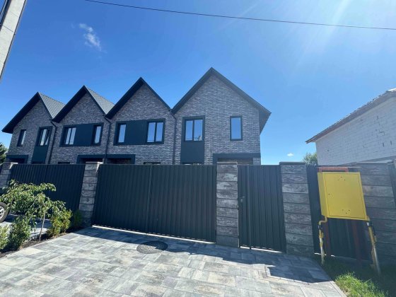 Гостомель таунхаус недалеко від озера Гостомель