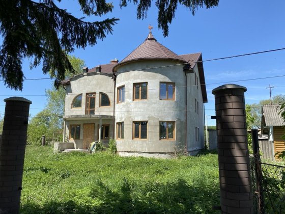 Будинок м. Калуш новобудова 10 сот землі Калуш