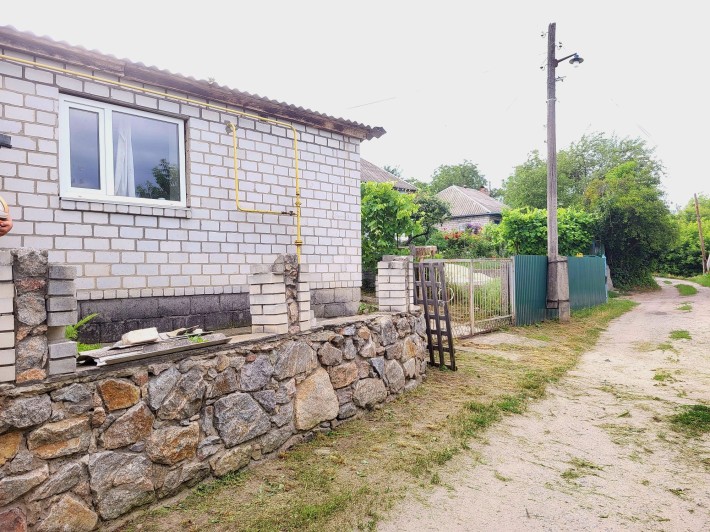 Продам будинок центр Канева,  або обмін на квартиру - фото 1