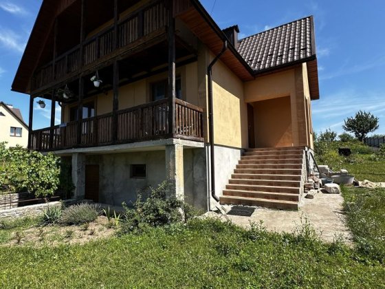 Продам затишний будинок в місті Кам'янець-Подільський