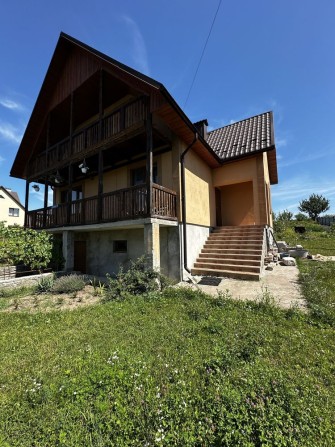 Продам затишний будинок в місті - фото 1