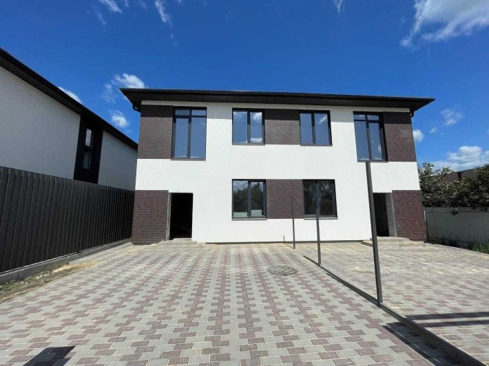 Дуплекс біля набережної в Гостомелі — 128 м² з власним подвір’ям - фото 1