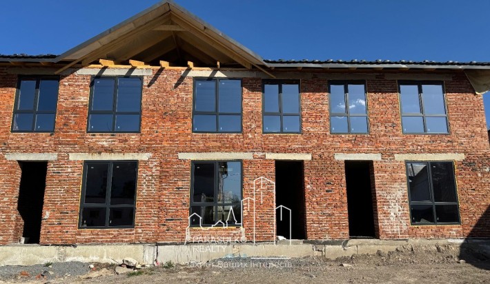 Продам неймовірний таунхаус в класному районі міста - фото 1