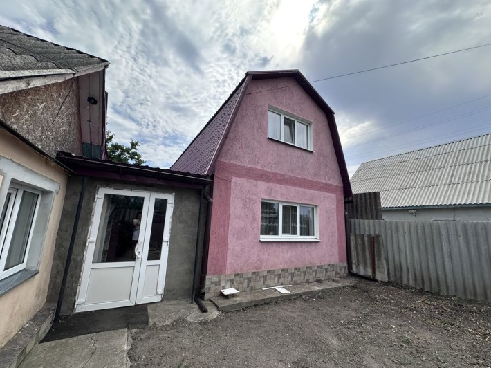 Продам будинок м. Лозова вул. Вишнева - фото 1