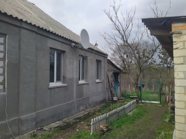 Продам дом в Люботине рядом пруд. - фото 1