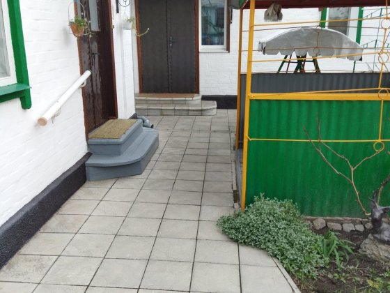 Продам  двоквартирний  будинок для родини,або поквартирно. Миргород